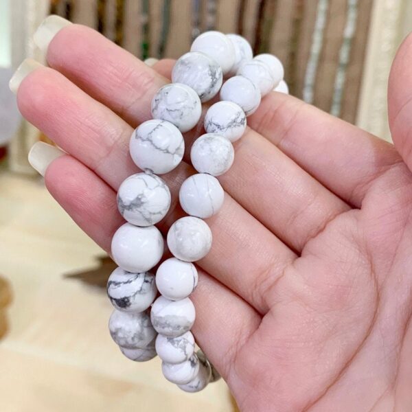 Howlite White Beaded Bracelet
